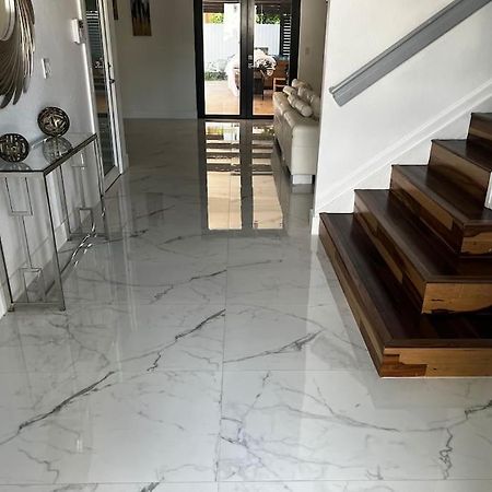 Villa Yenya Маями Екстериор снимка
